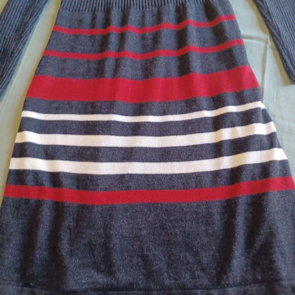 !Gorgeous Long Sleeve Knit Dress! by Studio One - Picture 3 of 3